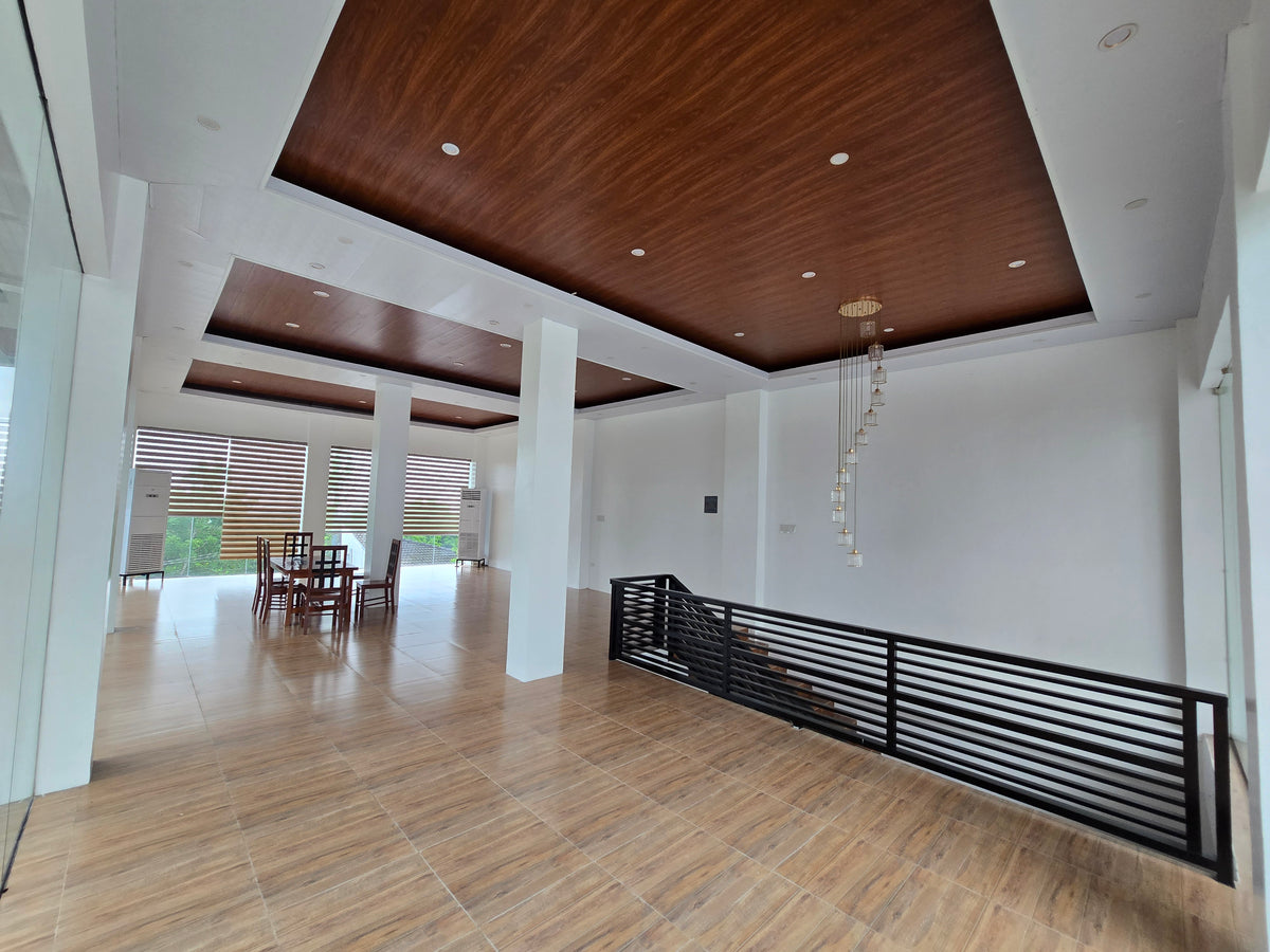 Alpha Basecamp Villa 2 Lakefront