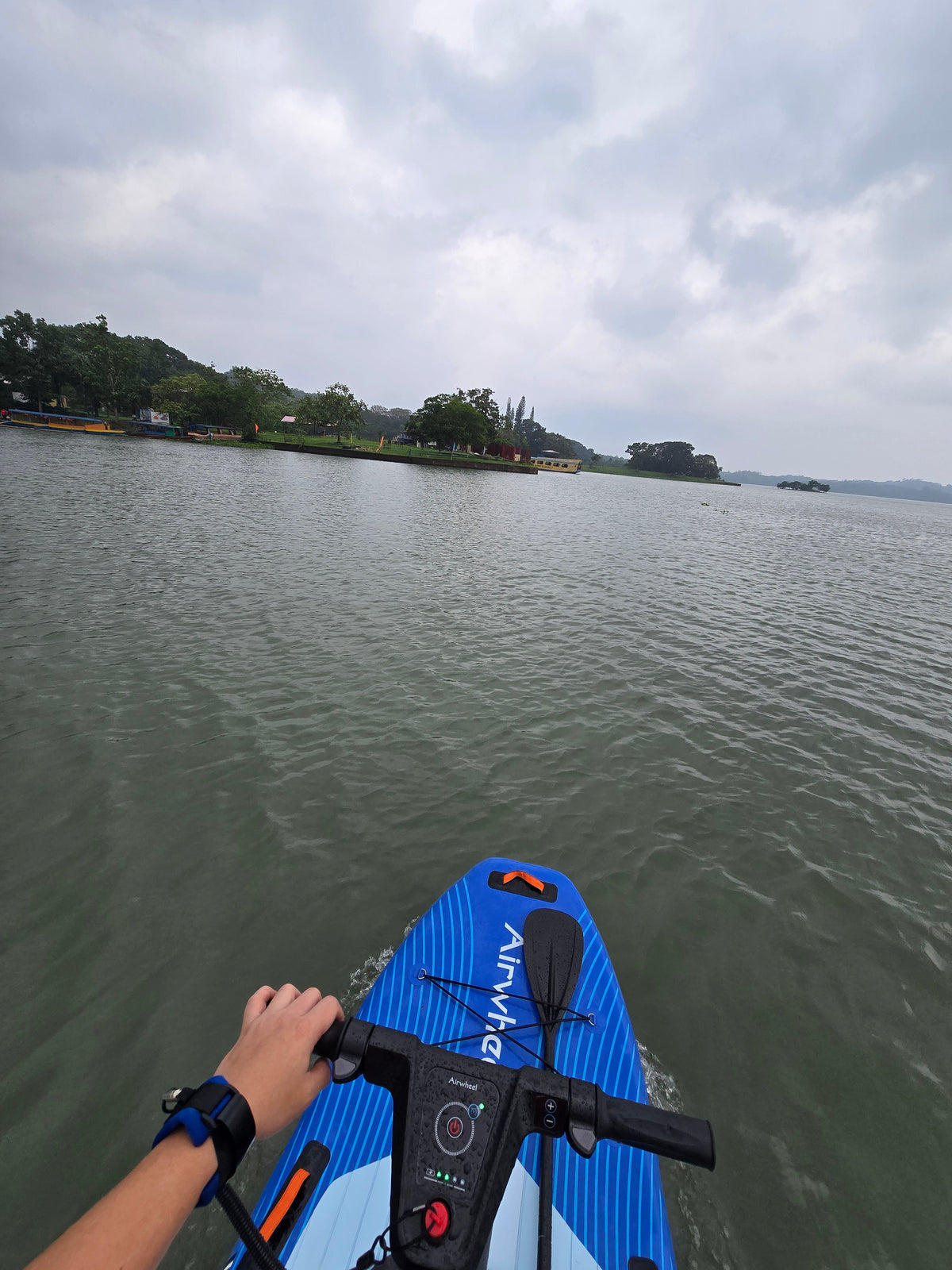 Alpha Basecamp Villa 2 Lakefront