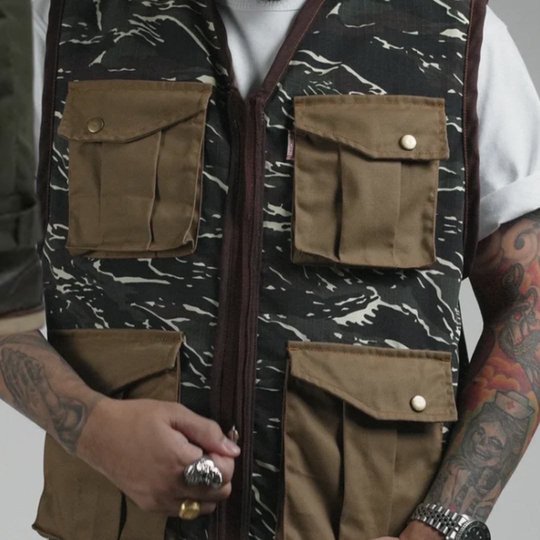 THINKCHAMP - PATHFINDER REVERSIBLE UTILITY VEST IN SAND WHITE AND TIGER CAMOU COLORWAY