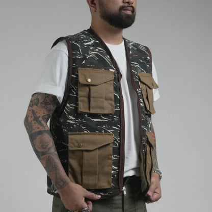 THINKCHAMP - PATHFINDER REVERSIBLE UTILITY VEST IN SAND WHITE AND TIGER CAMOU COLORWAY