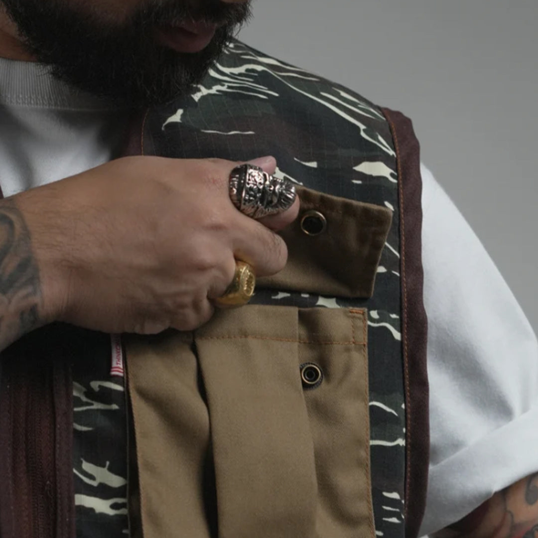 THINKCHAMP - PATHFINDER REVERSIBLE UTILITY VEST IN SAND WHITE AND TIGER CAMOU COLORWAY
