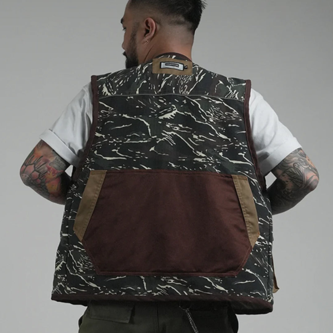 THINKCHAMP - PATHFINDER REVERSIBLE UTILITY VEST IN SAND WHITE AND TIGER CAMOU COLORWAY