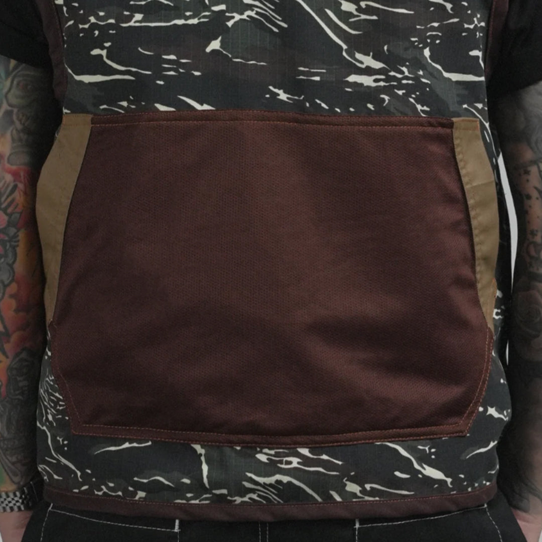 THINKCHAMP - PATHFINDER REVERSIBLE UTILITY VEST IN SAND WHITE AND TIGER CAMOU COLORWAY