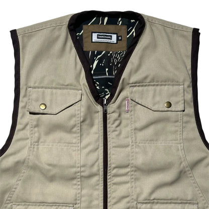 THINKCHAMP - PATHFINDER REVERSIBLE UTILITY VEST IN SAND WHITE AND TIGER CAMOU COLORWAY