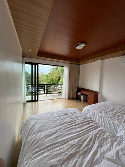 Alpha Basecamp Villa 2 Lakefront