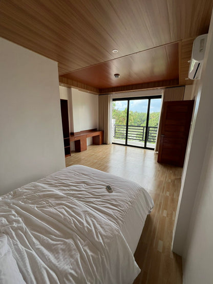 Alpha Basecamp Villa 2 Lakefront