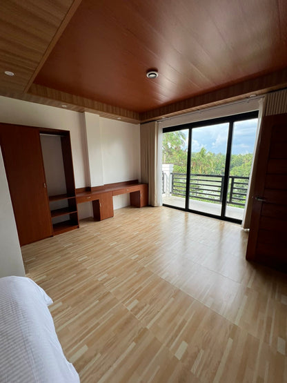 Alpha Basecamp Villa 2 Lakefront