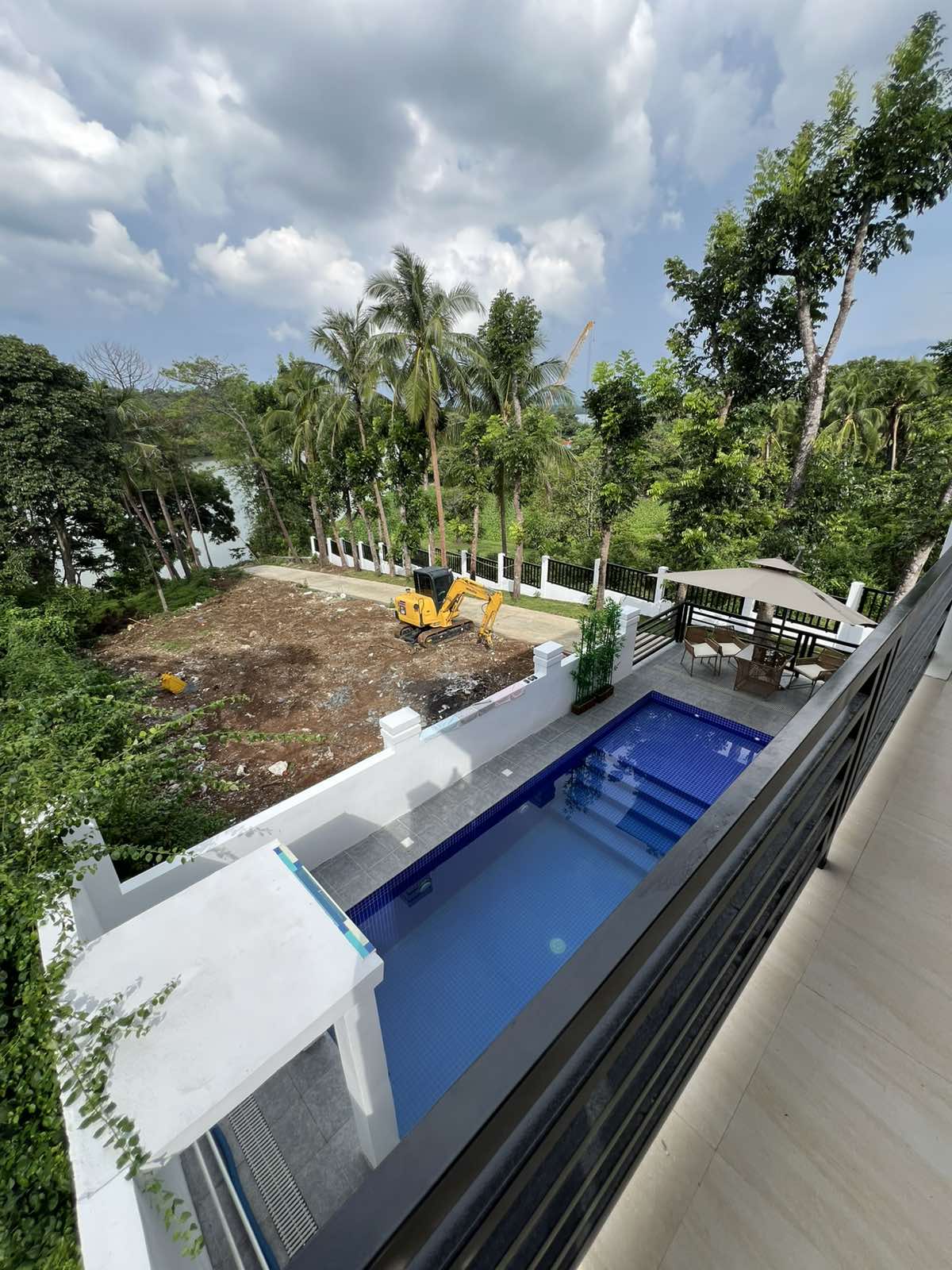 Alpha Basecamp Villa 2 Lakefront